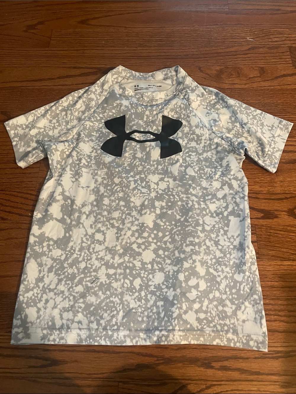 Under Armour White & Gray Splatter Short Sleeve Tee with Black Logo